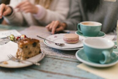 rencontre autour d'un café